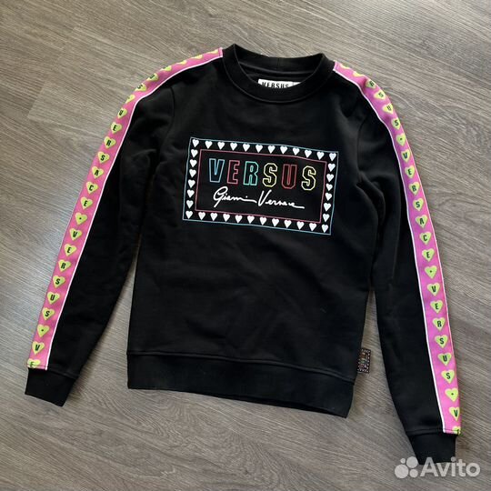 Свитшот Versus