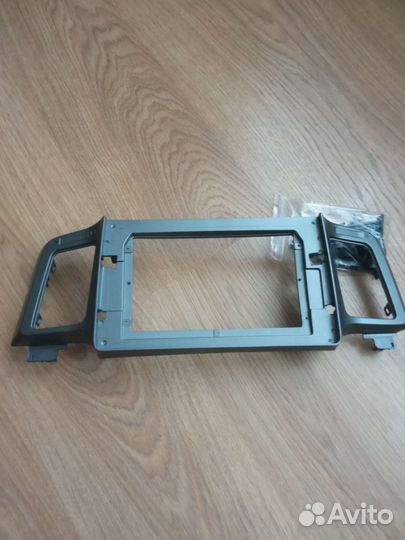Рамка от android магнитолы на Toyota Rav4