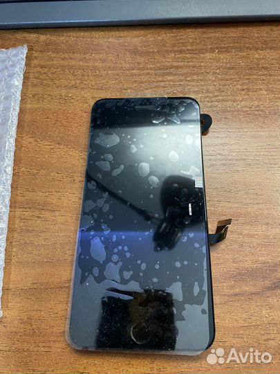Дисплей на iPhone 7 plus новый