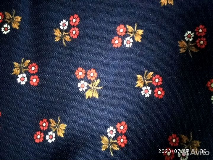 Отрезы ткани, (атлас, сатин,шелк, и др)