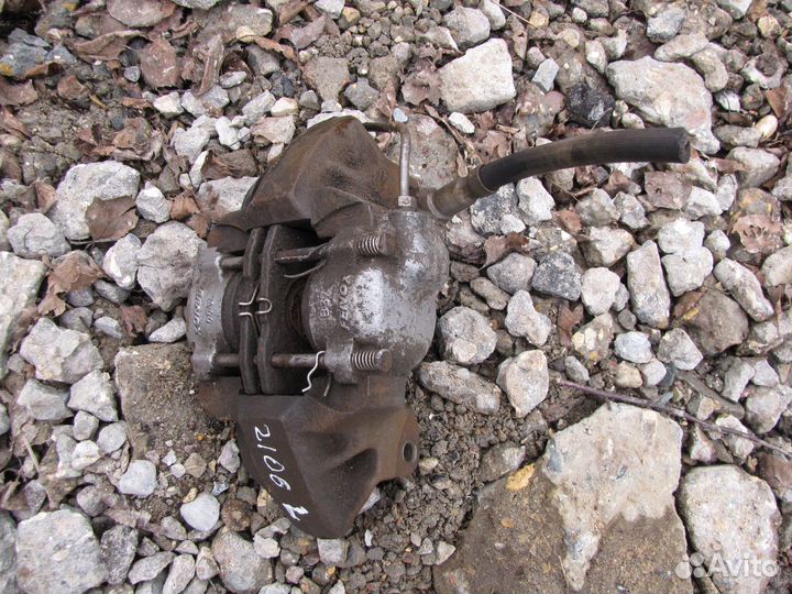 Суппорт левый ваз 2106