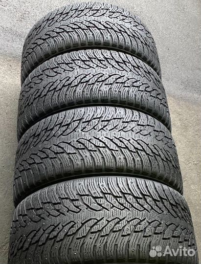 Nokian Tyres Hakkapeliitta 9 SUV 295/35 R21