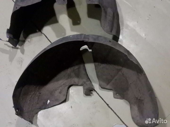 Подкрылок задний Skoda Superb 2001-2008