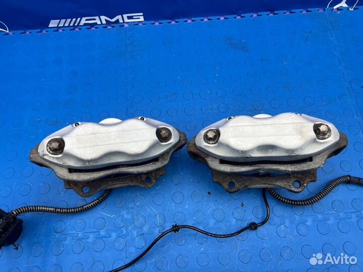 Суппорта комплект Mercedes S500 W221 273.961 2009