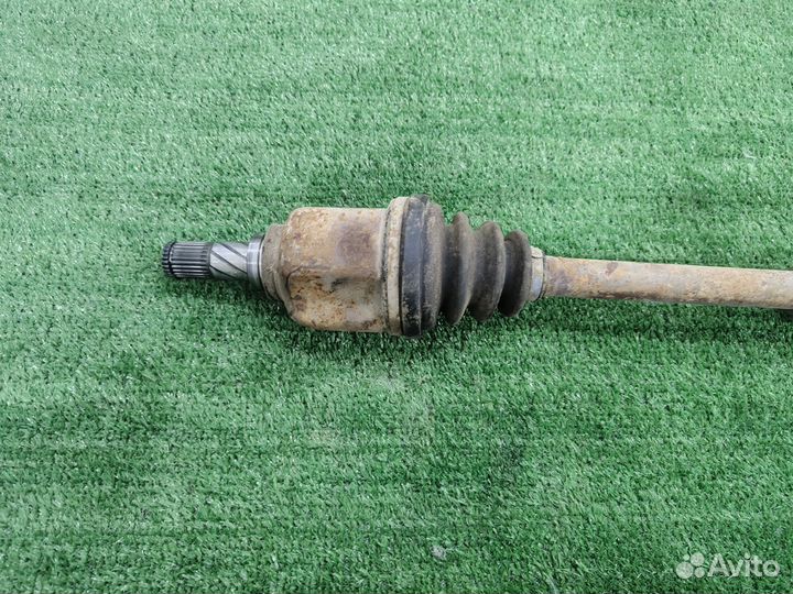 Привод передний правый Nissan primera P11