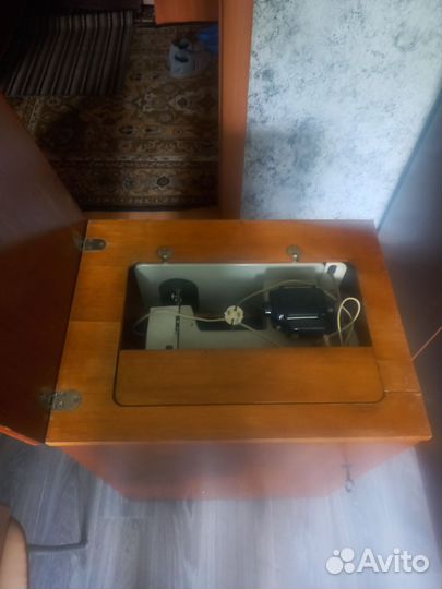 Швейная машина Чайка 2
