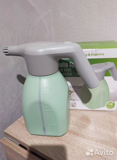 Аккумуляторный опрыскиватель для растений