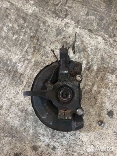 Кулак поворотный левый Мицубиси Аутлендер XL