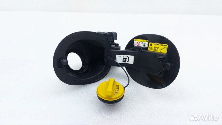 Б/У Б/У Лючок топливного бака Состояние отличное