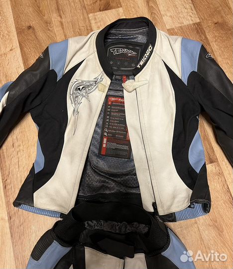 Женский мотокомбинезон, натуральная кожа, р-р 42