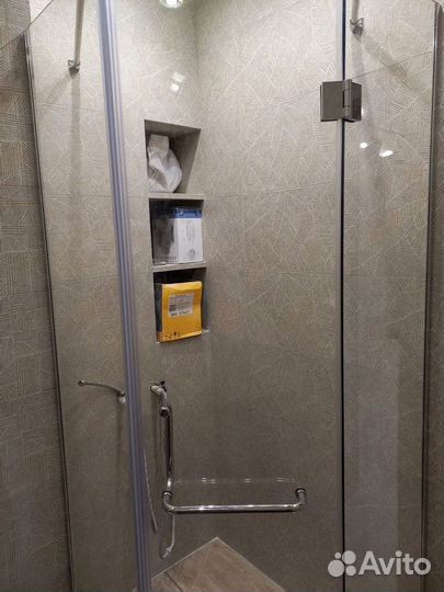 Душевая кабина из стекла