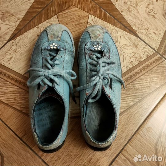 Кроссовки женские/на девочку 36