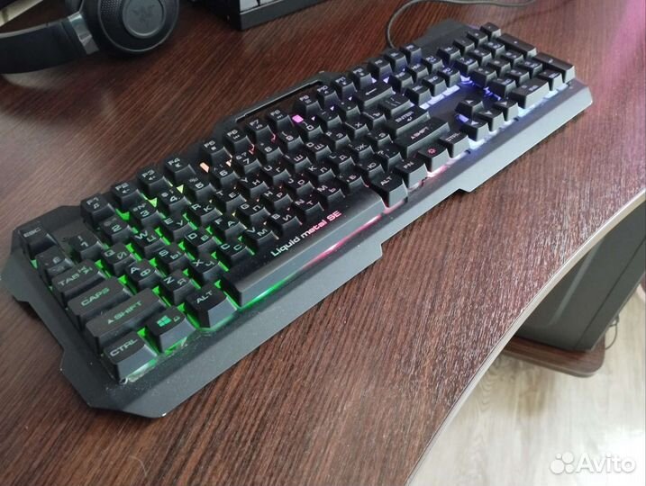 Игровая клавиатура с подсветкой