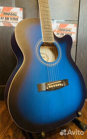 Акустическая гитара + аксессуар