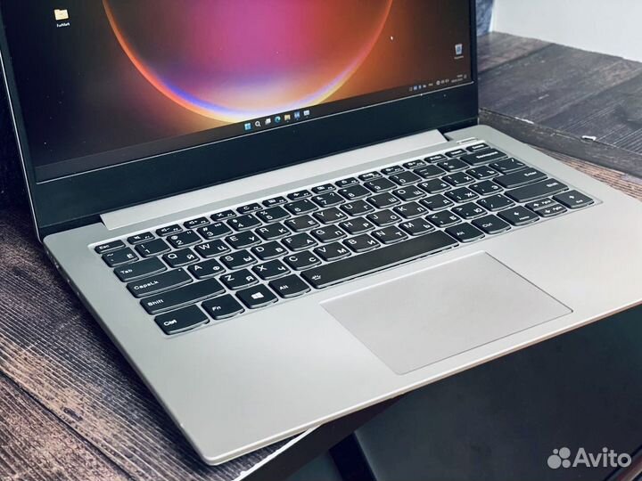 Lenovo ideapad i5-1035g1/256gb ssd