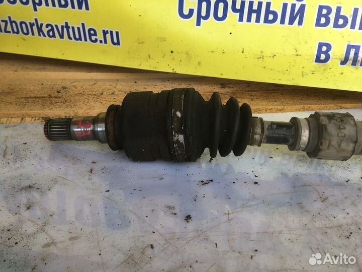 Привод передний правый Toyota Yaris