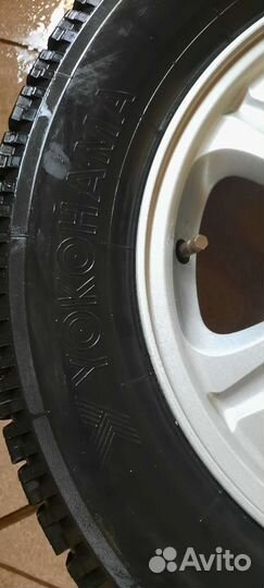 Yokohama Ice Guard F700S 225/60 R16