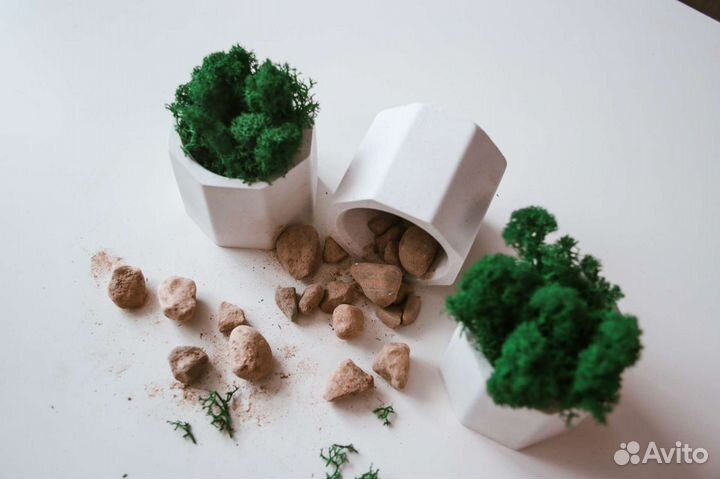 Подсвечники, декоративные кашпо