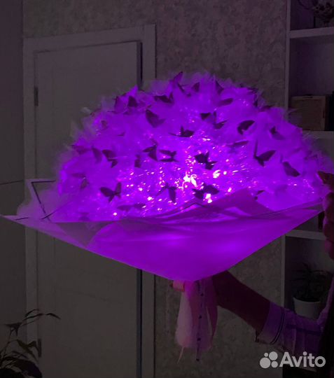 Букет из бабочек светящийся