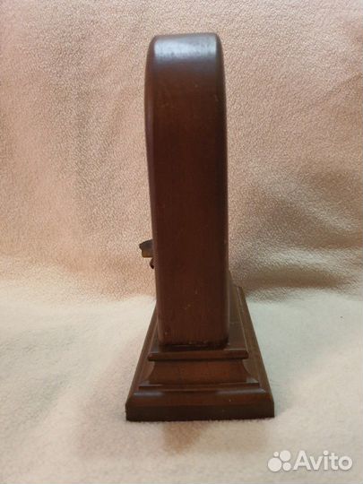 Часы настольные