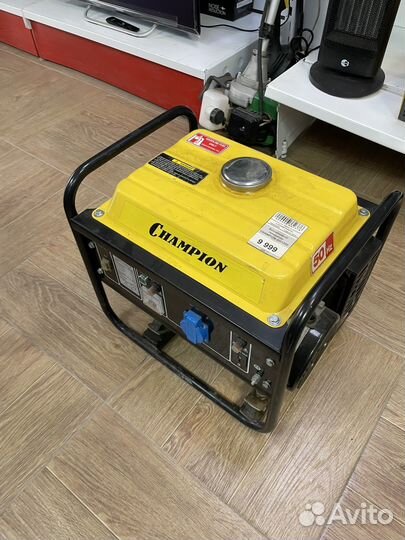 Бензиновый генератор Champion GG1300 тмн10