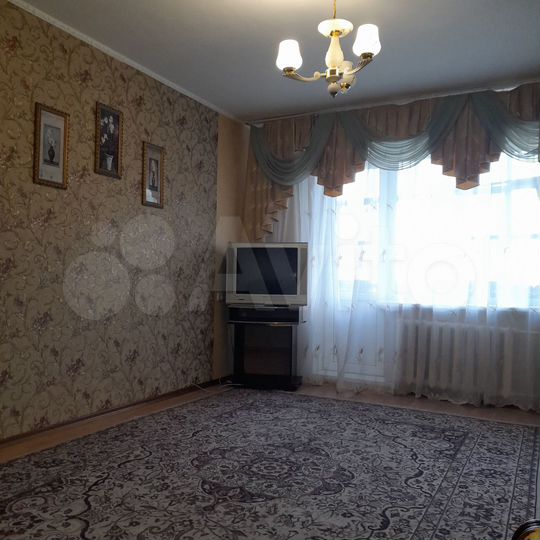2-к. квартира, 47 м², 1/9 эт.