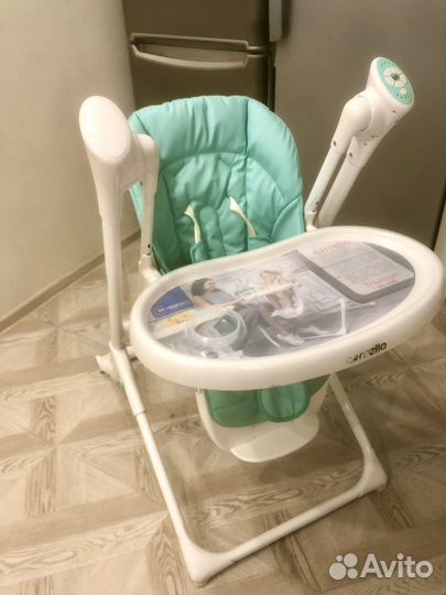 Стульчик для кормления ребенка