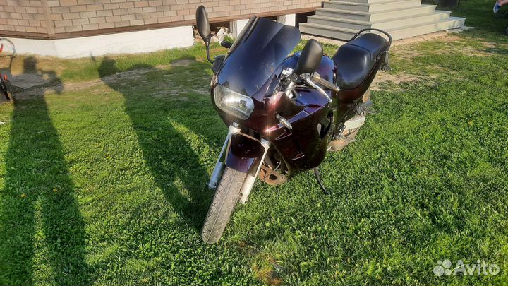 Suzuki GFX 600 F