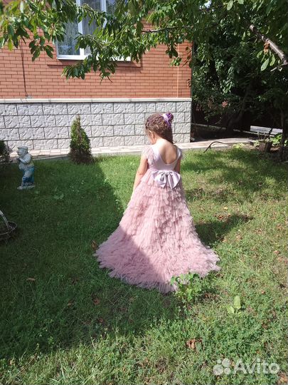 Платье для девочки новое