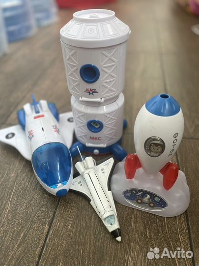 Ракета прожектор и станция