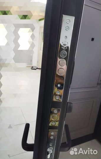 Дверь входная