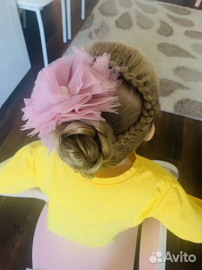 Плетение кос несложные, причёски