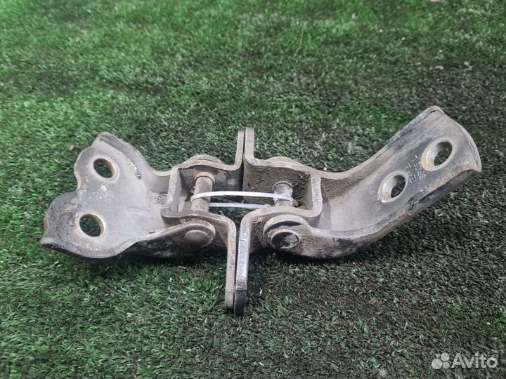 Петля двери передняя левая Lifan X60