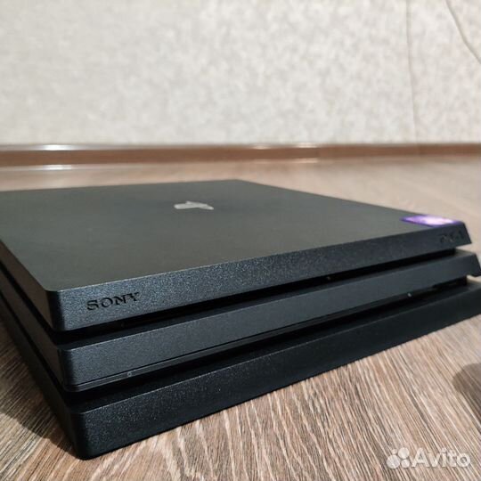 Sony playstation 4 PS4 pro 1tb 7208