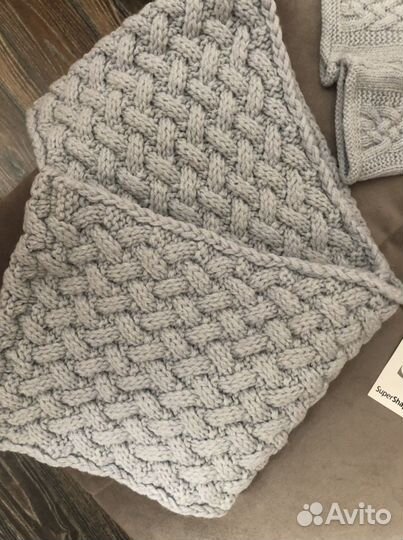 Комплект шапка, снуд и митенки