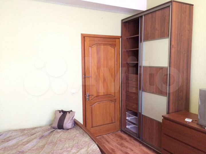 2-к. квартира, 43 м², 1/2 эт.