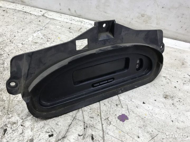 Часы Renault Megane