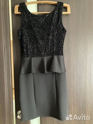 Много платьев