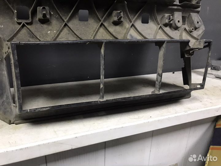 Панель радиаторов BMW X5 E70