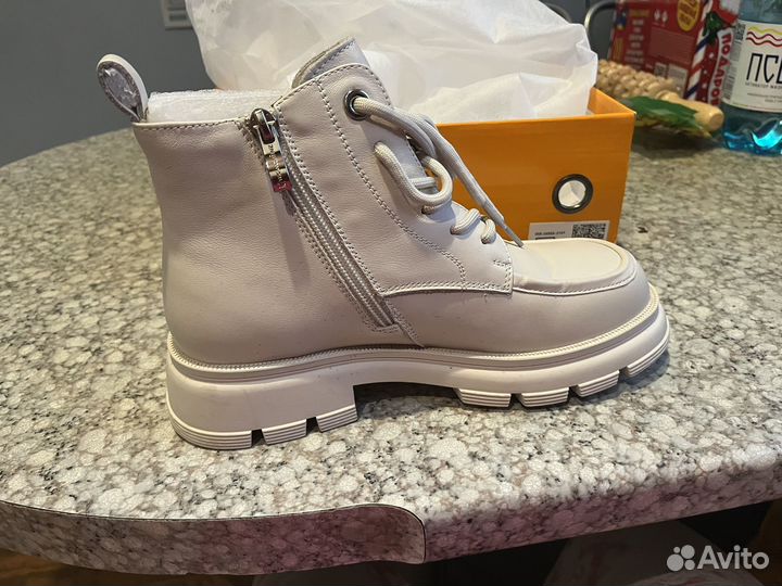 Ботинки женские деми 38 размер