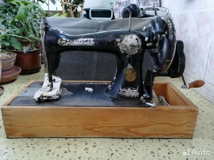 Швейная машинка зингер бу в чехле