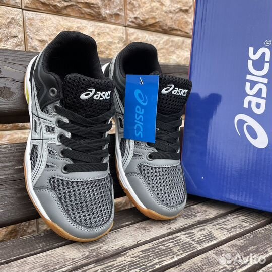 Кроссовки детские asics