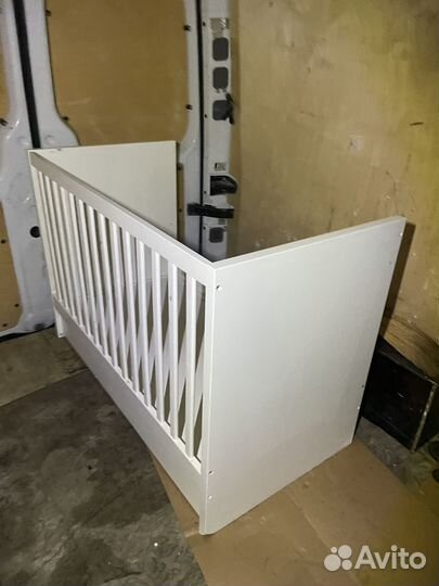 Детская кроватка