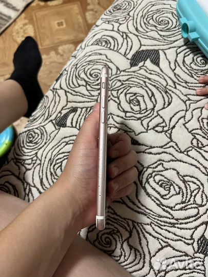 Телефон iPhone 7
