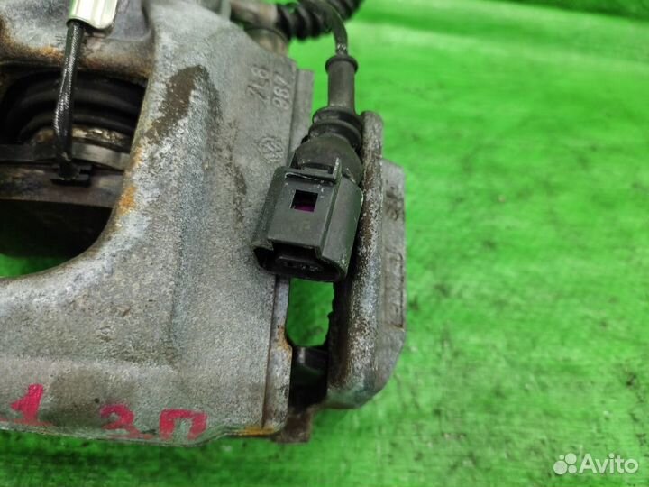 Суппорт зад прав 2.5 TDI Volkswagen Touareg 02-10