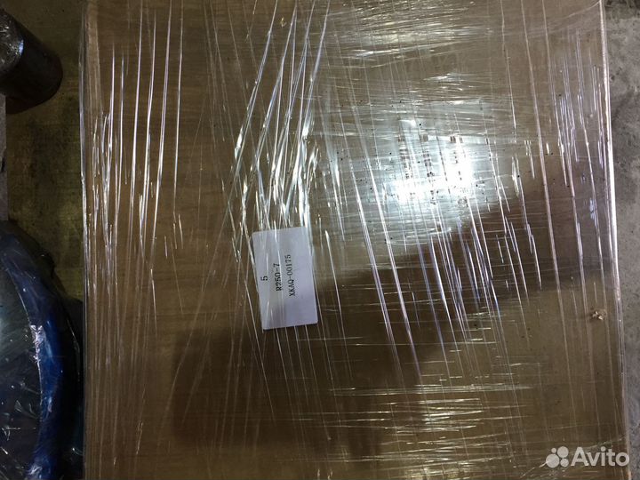 Упорный подшипник на Hyundai R250-7