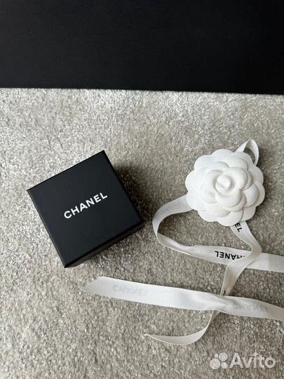 Chanel пусеты