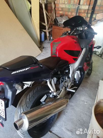 Honda cbr 600 f4