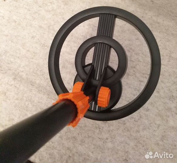 Металлоискатель новый