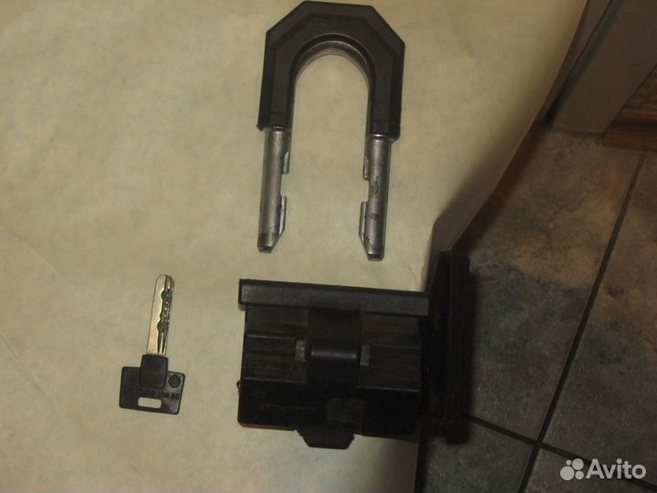 Авто замок MUL-T-lock на ручку скоростей